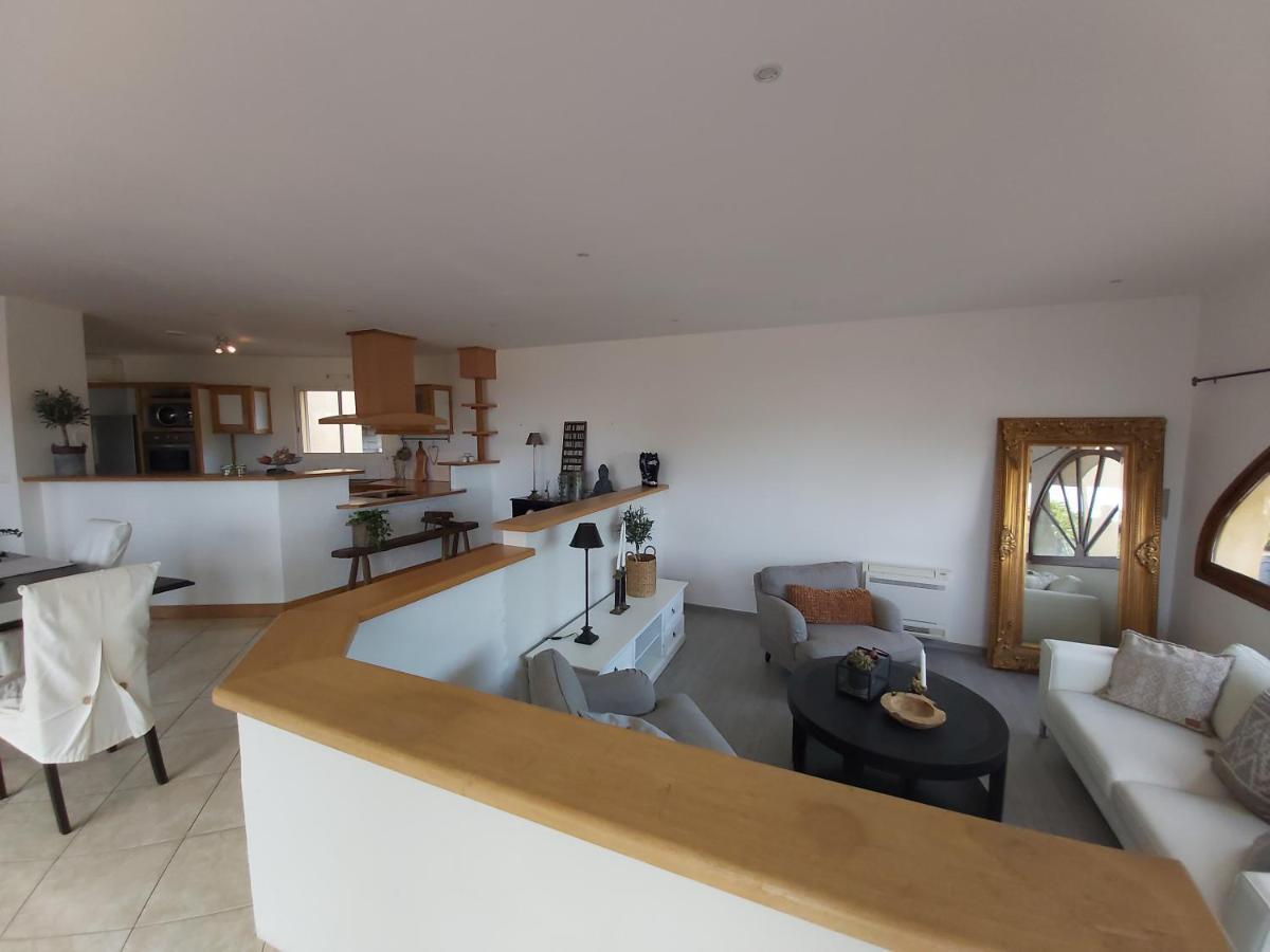 Beautiful Villa With A Stunning View Roujan エクステリア 写真